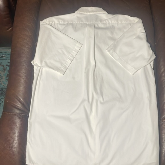 White short sleeve shirt, size 16 1/2 - Picture 3 of 3